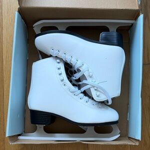Classic Women's White Figure Ice Skates